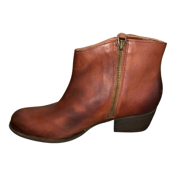Clarks Maypearl Fawn Women’s Heeled Bootie – Dark Brown Leather Size 9